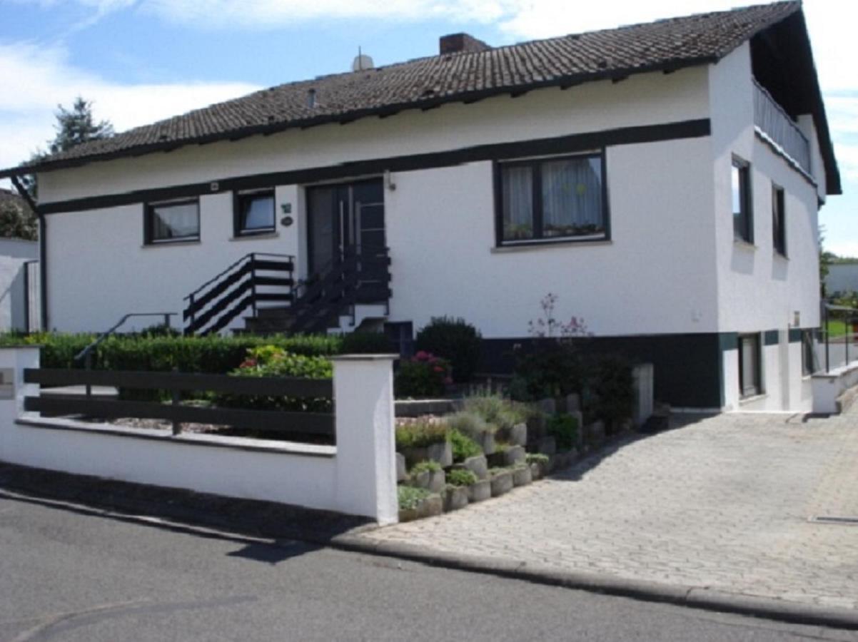 Ferienwohnung Troeppner Kolitzheim Luaran gambar